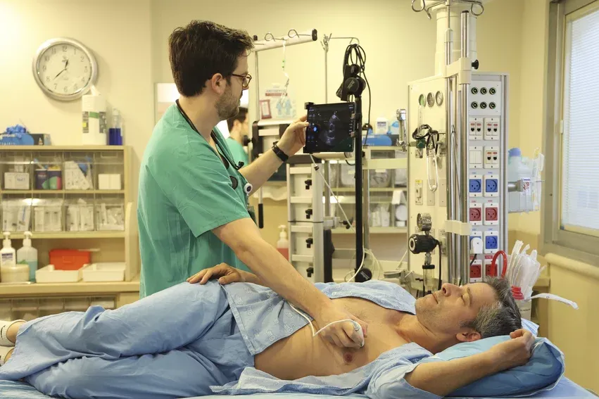 AI Enhances POCUS Cardiac Screening for Non-Cardiologists